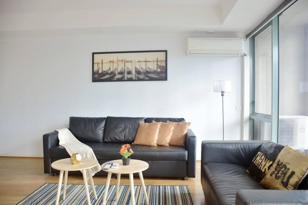 Apartment Riverview Spacious 3br2bath2car Wifipoolgym Crown Melbourne
