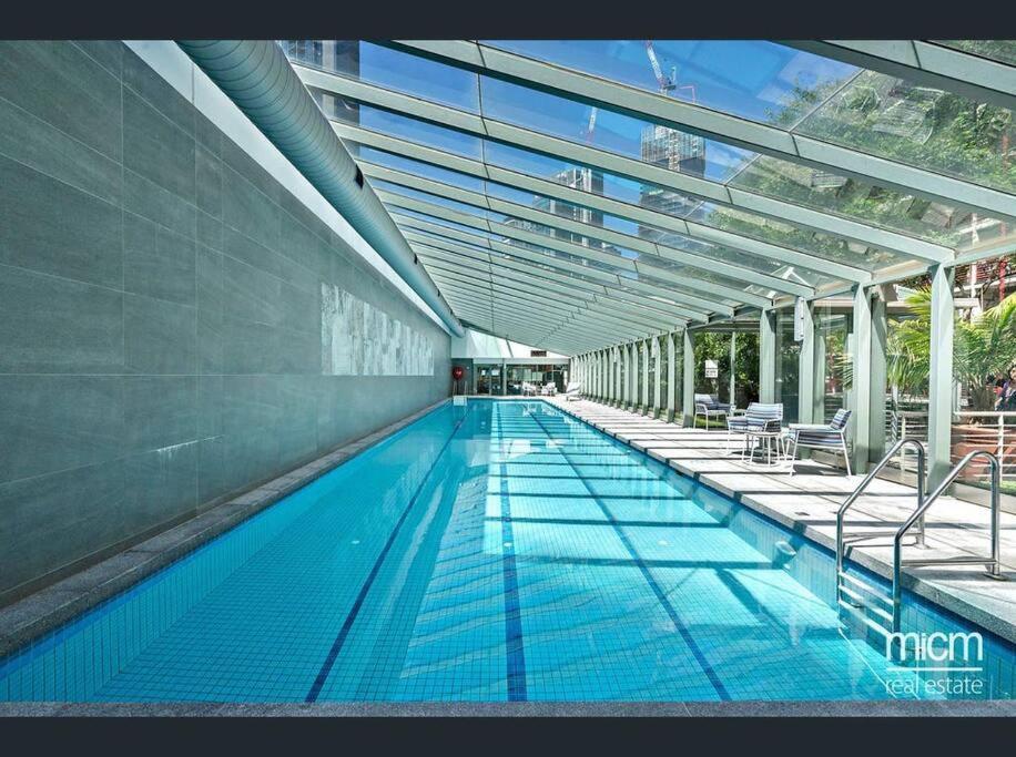 Apartment Riverview Spacious 3br2bath2car Wifipoolgym Crown *